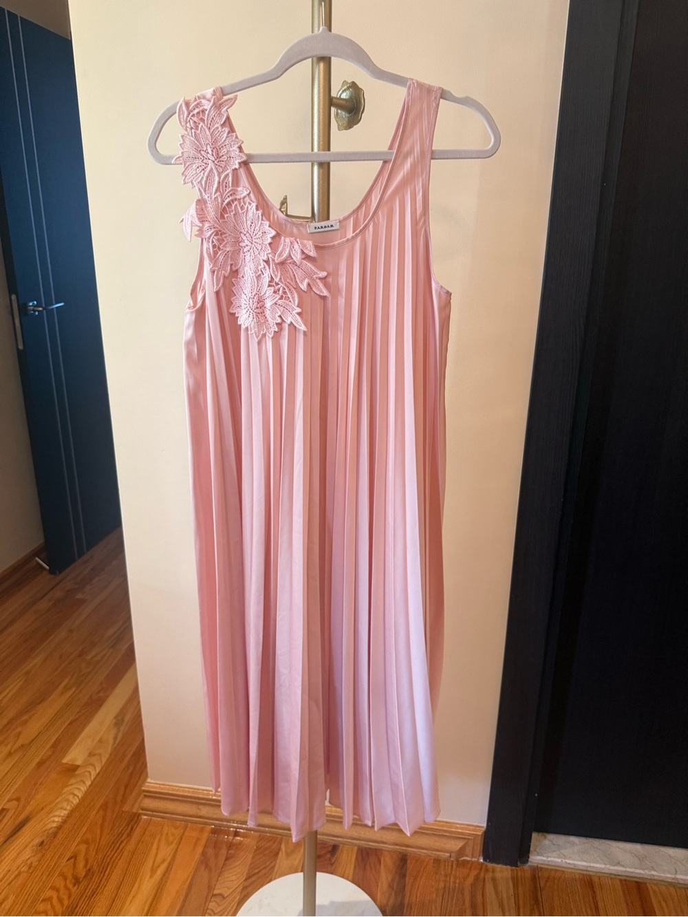 P.A.R.O.S.H.  Pleated Dress  with Floral Appliqué 
Pink